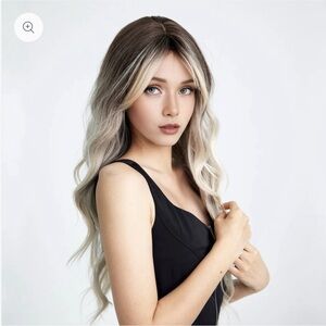 26-inch Ombre icy blonde ombre Loose Wave with Bangs (Synthetic Wig)